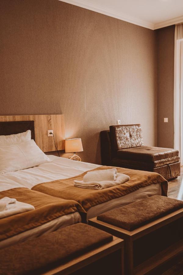 Suntower Hotel Mestia Zewnętrze zdjęcie