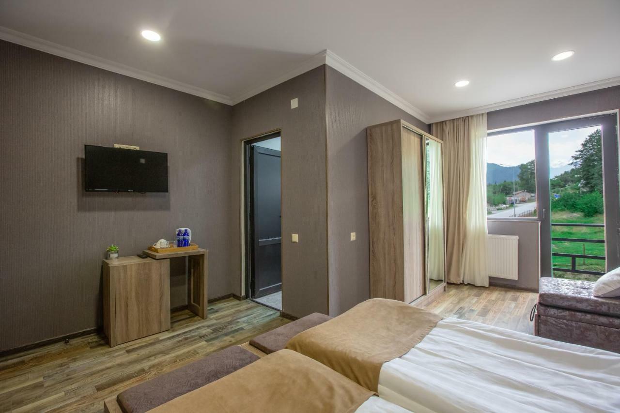 Suntower Hotel Mestia Zewnętrze zdjęcie